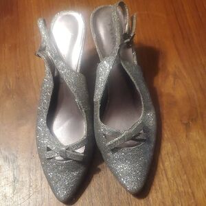 Karen Scott Silver Heels with Sleek Slingback Design